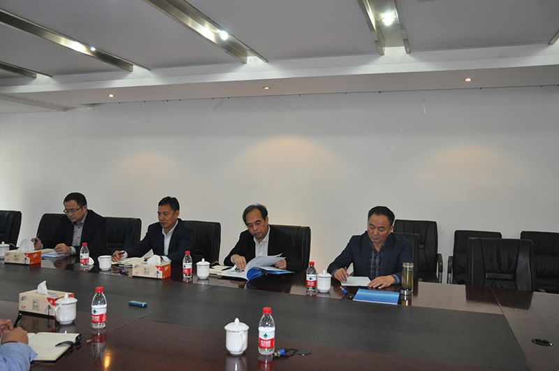 調研組一行參加座談會.jpg 調研組一行參加座談會.jpg